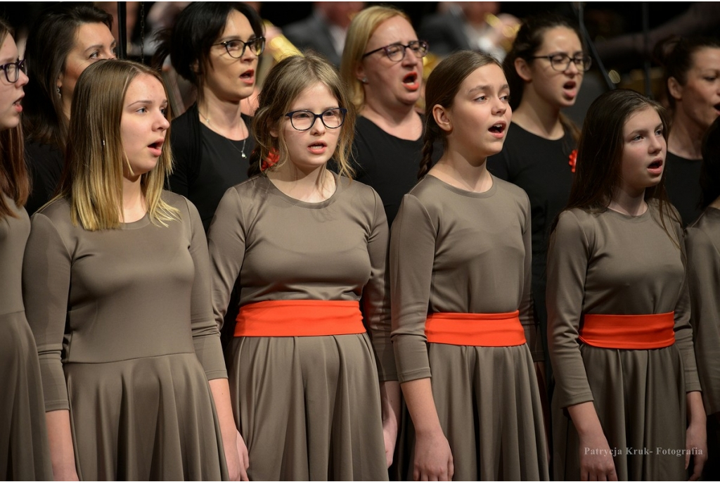 Koncert na 100-lecie fot. Rzemieślnik Światła - Fotografia