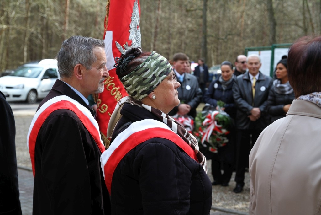 Uroczystość patriotyczna w Piaśnicy - 09.04.2016