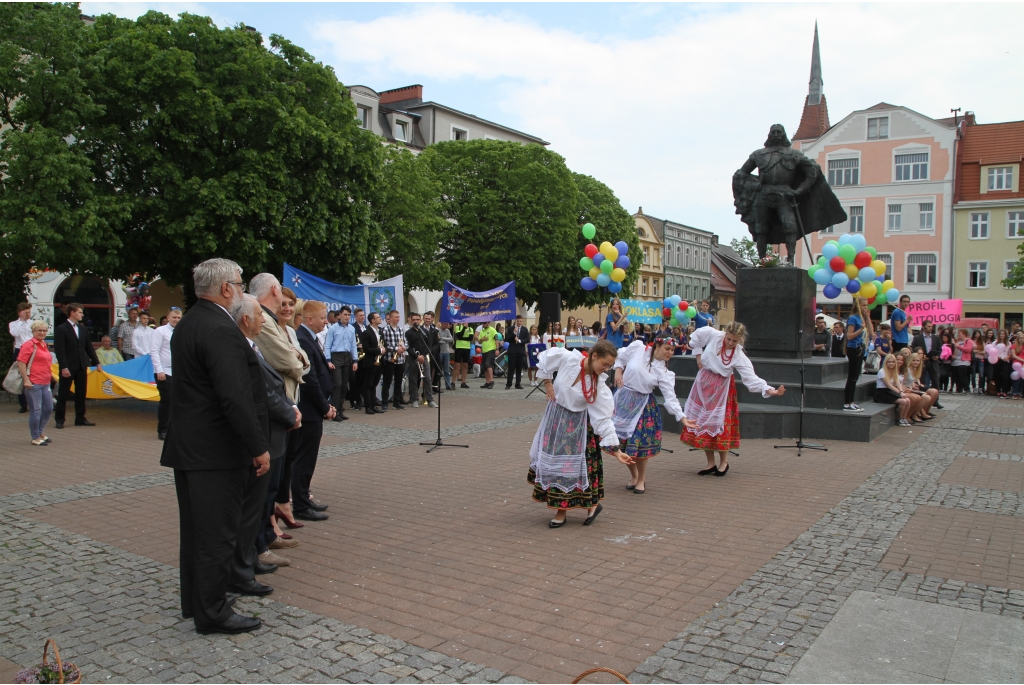 VIII Szkolna Parada Młodzieży ZSP nr 4