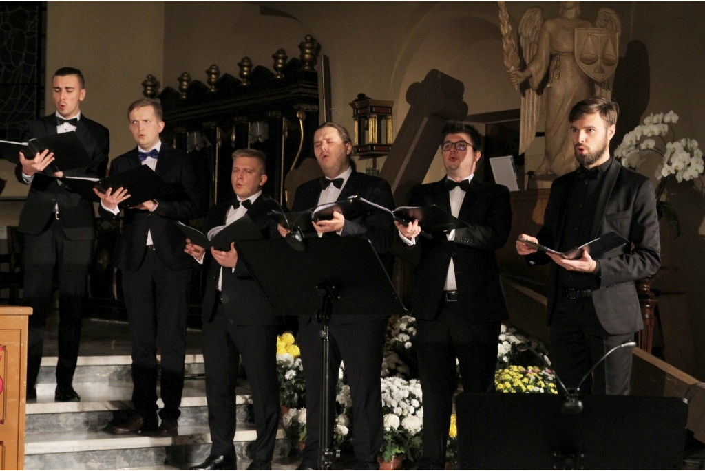 Jubileuszowy koncert Art&#039;n&#039;voices w kolegiacie