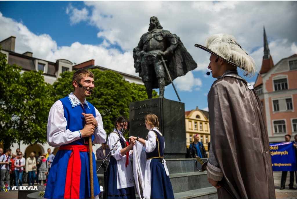 Parada uczniów Zespołu Szkół Ponadgimnazjalnych nr 4  im. Jakuba Wejhera - 29.05.2015