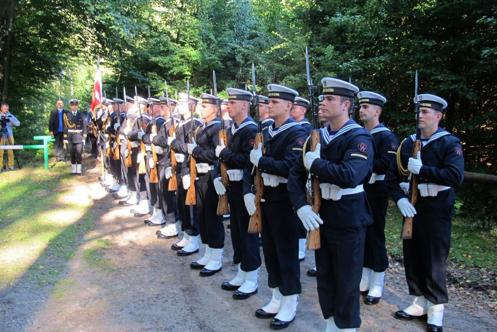 Hołd żołnierzom 1 MPS poległym pod Białą w 1939 r.- 05.09.2013