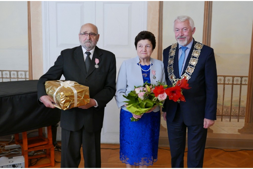 Medale dla Małżonków-Jubilatów