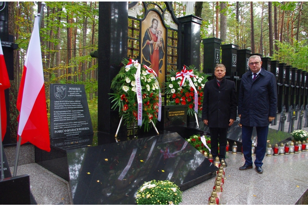 Uroczystość patriotyczna w Piaśnicy