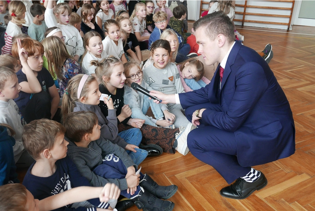 Spotkania szachisty Michała Kanarkiewicza w szkołach