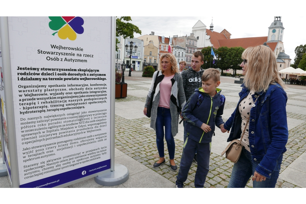 Informacje o autyzmie na wejherowskim rynku