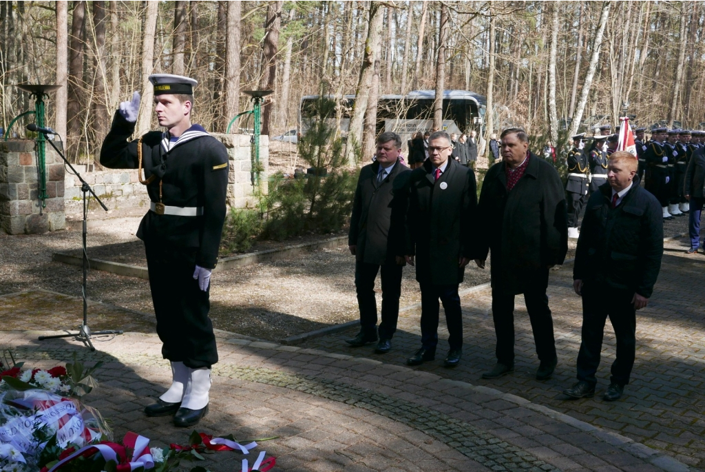 Hołd ofiarom zbrodni piaśnickiej