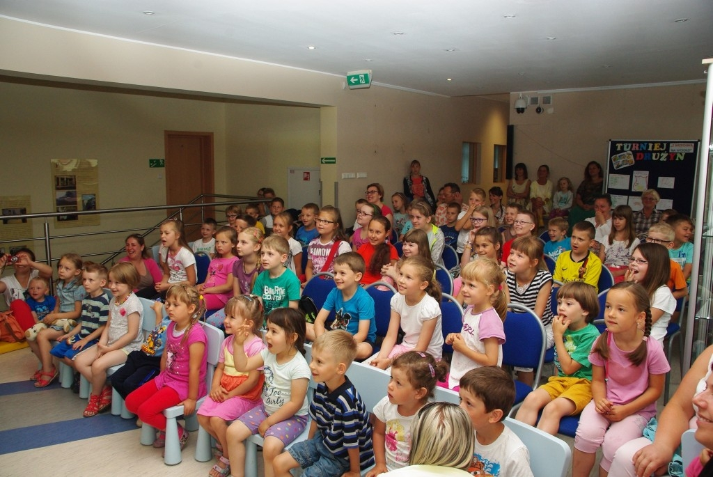 Przedstawienie dla dzieci w bibliotece - 08.07.2015