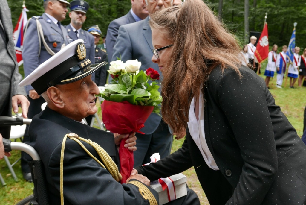 Hołd żołnierzom 1 MPS w Białej