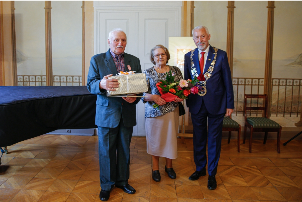 Medale Róży dla szczęśliwych Jubilatów