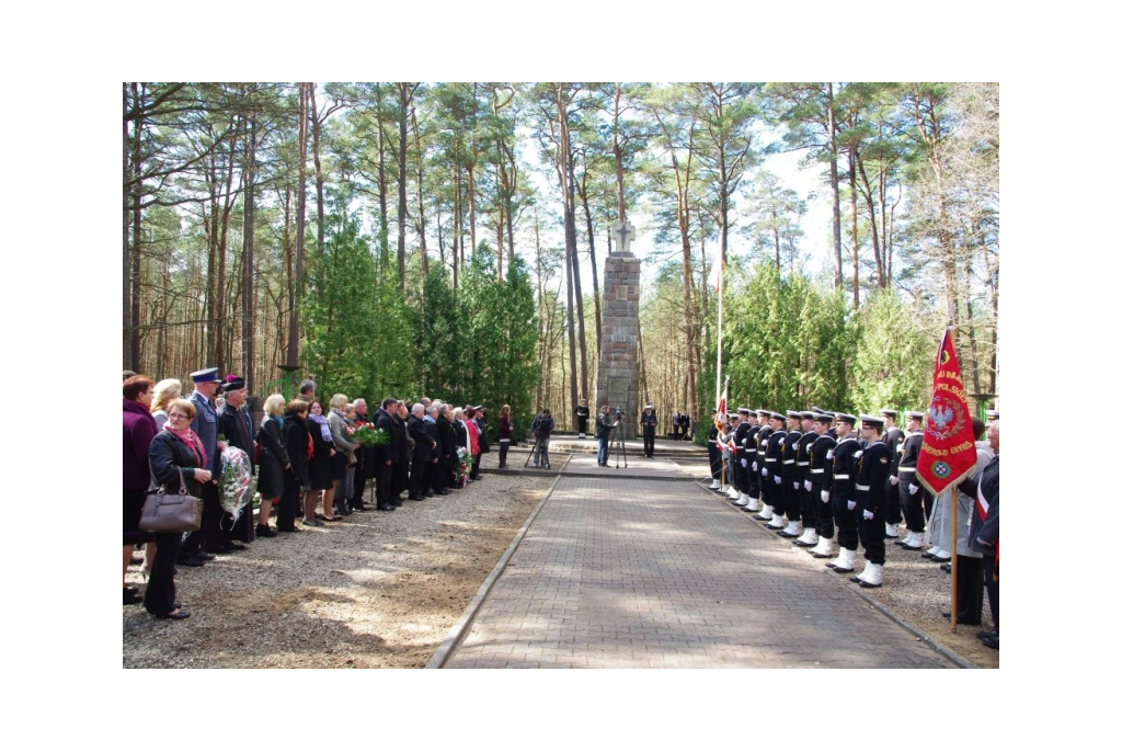 Uroczystość w Piaśnicy z okazji Miesiąca Pamięci Narodowej - 20.04.2013