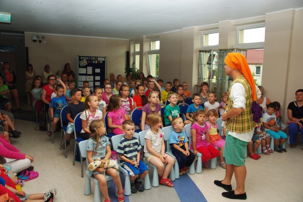 Przedstawienie dla dzieci w bibliotece - 08.07.2015