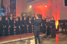 Chór Camerata Musicale z jubileuszowym koncertem w kolegiacie 