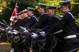 Hołd żołnierzom 1 MPS poległym pod Białą 