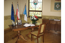 Księga kondolencyjna do poniedziałku

