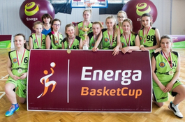 UKS Basket-Ósemka: Złoto dla dziewcząt, szóste miejsce dla chłopców w województwie pomorskim