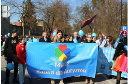Razem dla autyzmu - w niebieskim marszu przeszli ulicami Wejherowa 