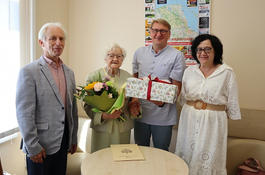 Kwiaty dla stulatki 