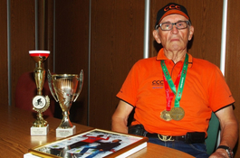 Senior kolarstwa Gerard Patok wciąż na rowerze