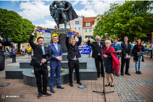 Parada uczniów Zespołu Szkół Ponadgimnazjalnych nr 4  im. Jakuba Wejhera - 29.05.2015