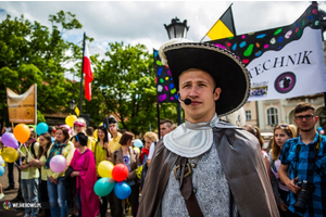 Parada uczniów Zespołu Szkół Ponadgimnazjalnych nr 4  im. Jakuba Wejhera - 29.05.2015