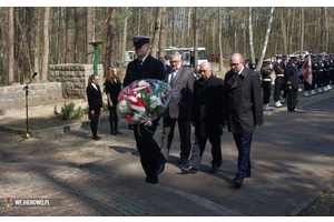 Uroczystość w Piaśnicy z okazji Miesiąca Pamięci Narodowej - 11.04.2015