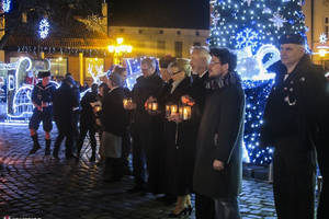 Światełko pokoju na rynku - 19.12.2015