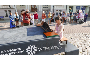 Fortepian uliczny - gra PSM I st. w Wejherowie