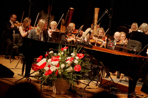 Koncert na 100-lecie fot. Rzemieślnik Światła - Fotografia