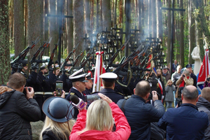 Uroczystość patriotyczna w Piaśnicy