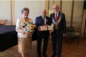 Medale dla Złotcyh Jubilatów