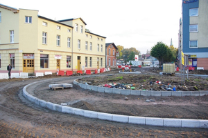 Trwa budowa ronda przy przejeździe na skrzyżowaniu ulic św. Jana, Sienkiewicza i 10 luetgo - 10.10.2013