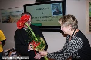 Spotkanie z ks. Janem Kaczkowskim w bibliotece - 28.11.2013