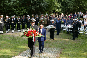 Hołd żołnierzom 1 MPS w Białej