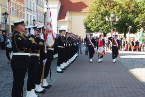 Batalion Dowodzenia MW otrzymał replikę sztandaru 1 MPS