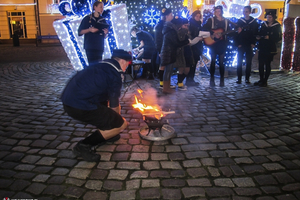 Światełko pokoju na rynku - 19.12.2015