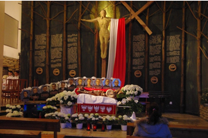 Hołd ofiarom katastrofy smoleńskiej - 10.04.2012
