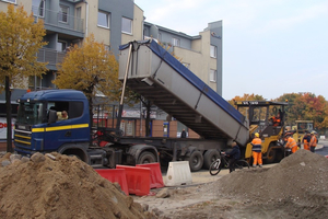 Trwa budowa ronda przy przejeździe na skrzyżowaniu ulic św. Jana, Sienkiewicza i 10 luetgo - 10.10.2013