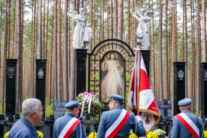 Pamięć i hołd ofiarom zbrodni piaśnickiej