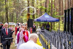 Pamięć i hołd ofiarom zbrodni piaśnickiej