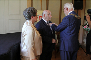 Medale dla Złotcyh Jubilatów