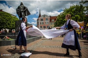 Parada uczniów Zespołu Szkół Ponadgimnazjalnych nr 4  im. Jakuba Wejhera - 29.05.2015