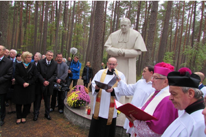 Hołd ofiarom zbrodni piaśnickiej