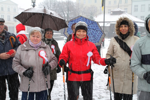 Niepodległość upamiętniona marszem z kijkami