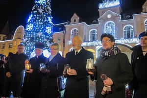 Światełko pokoju na rynku - 19.12.2015