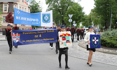 Parada młodzieży z Samochodówki z okazji Święta Miasta